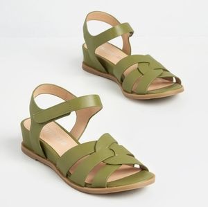 NWT Never worn, Sage Green Chelsea Crew Sandals
